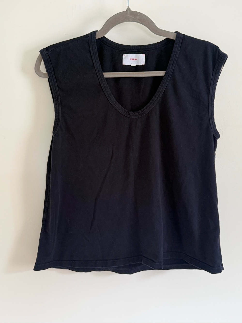 Xirena 100% cotton Laila Tee in Black, size small